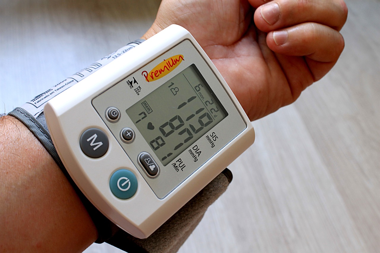Bei einem Patienten wird der Blutdruck gemessen